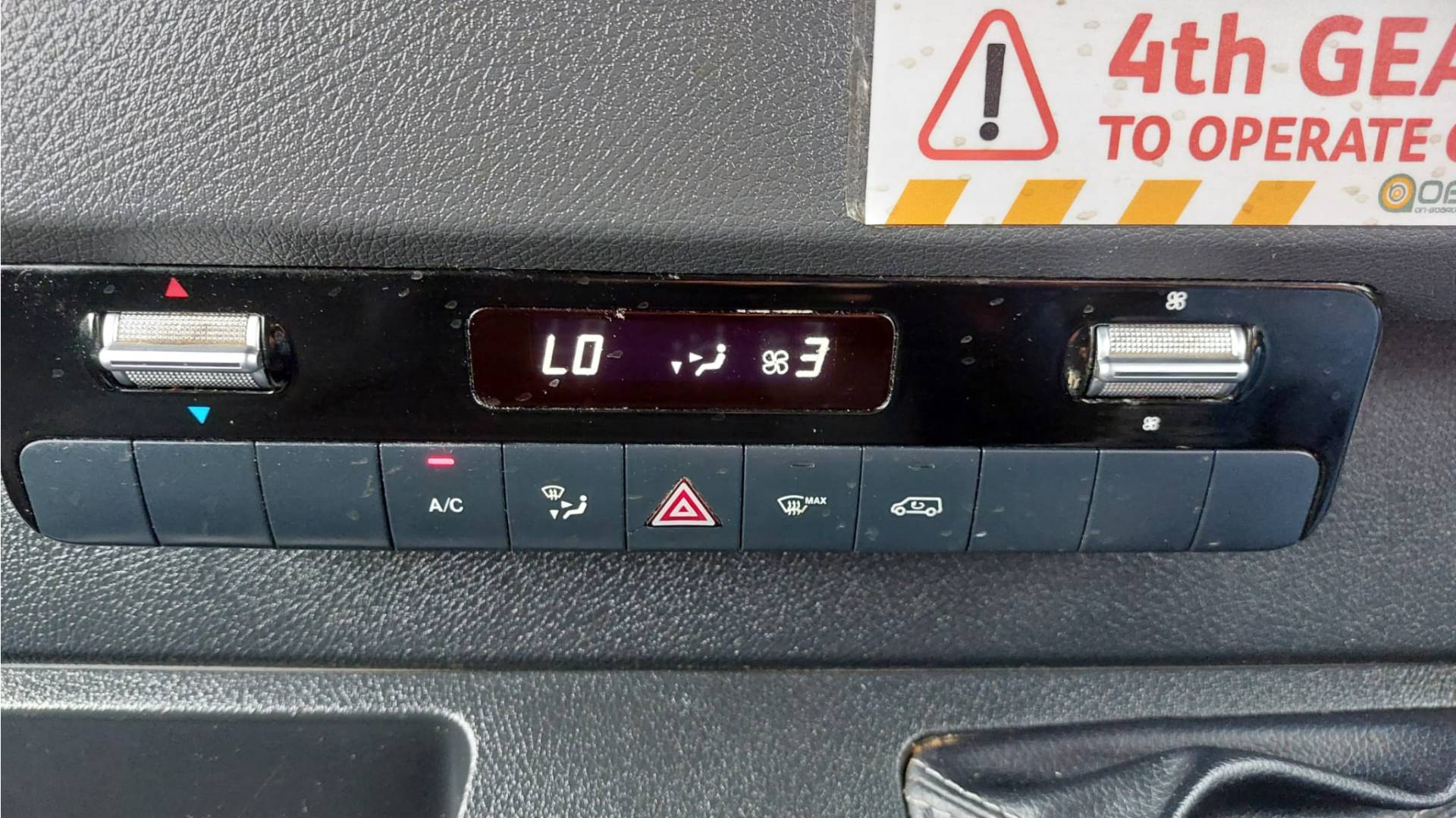 1000015679