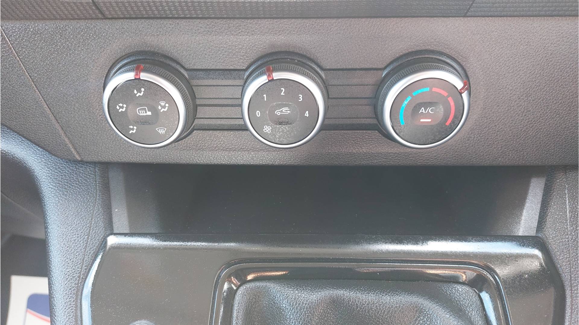 1000025368